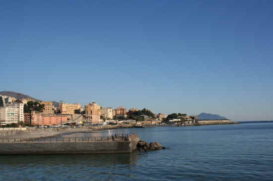 vista dalla Fiera del mare di Genova