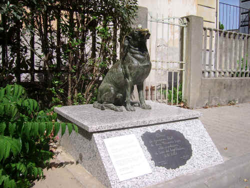 statua sul lago puccini